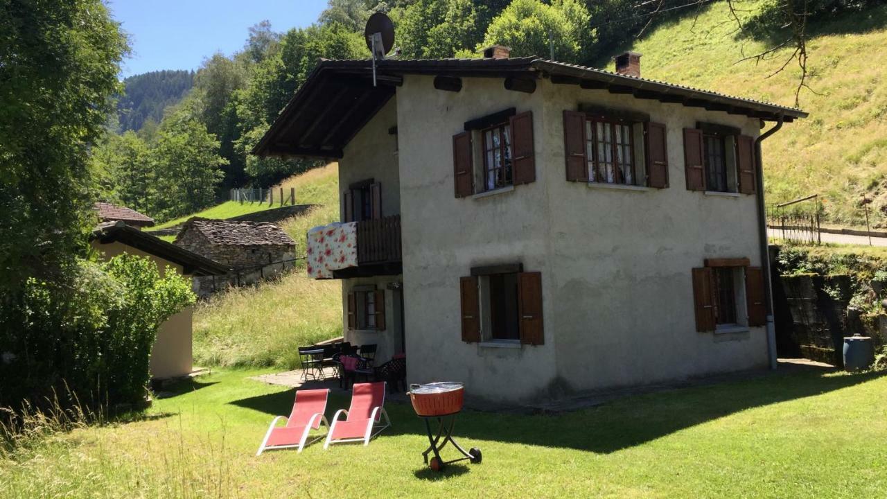 Ferienwohnung Rustico Ai Monti Cadenazzo Екстериор снимка